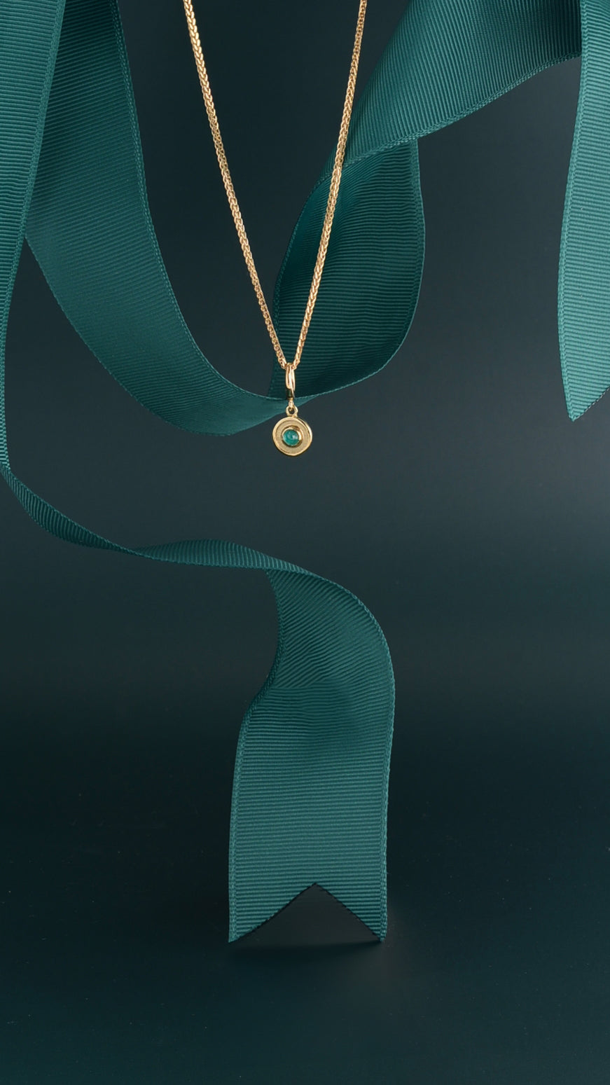 The Symbolic Meaning of Emeralds in Jewellery