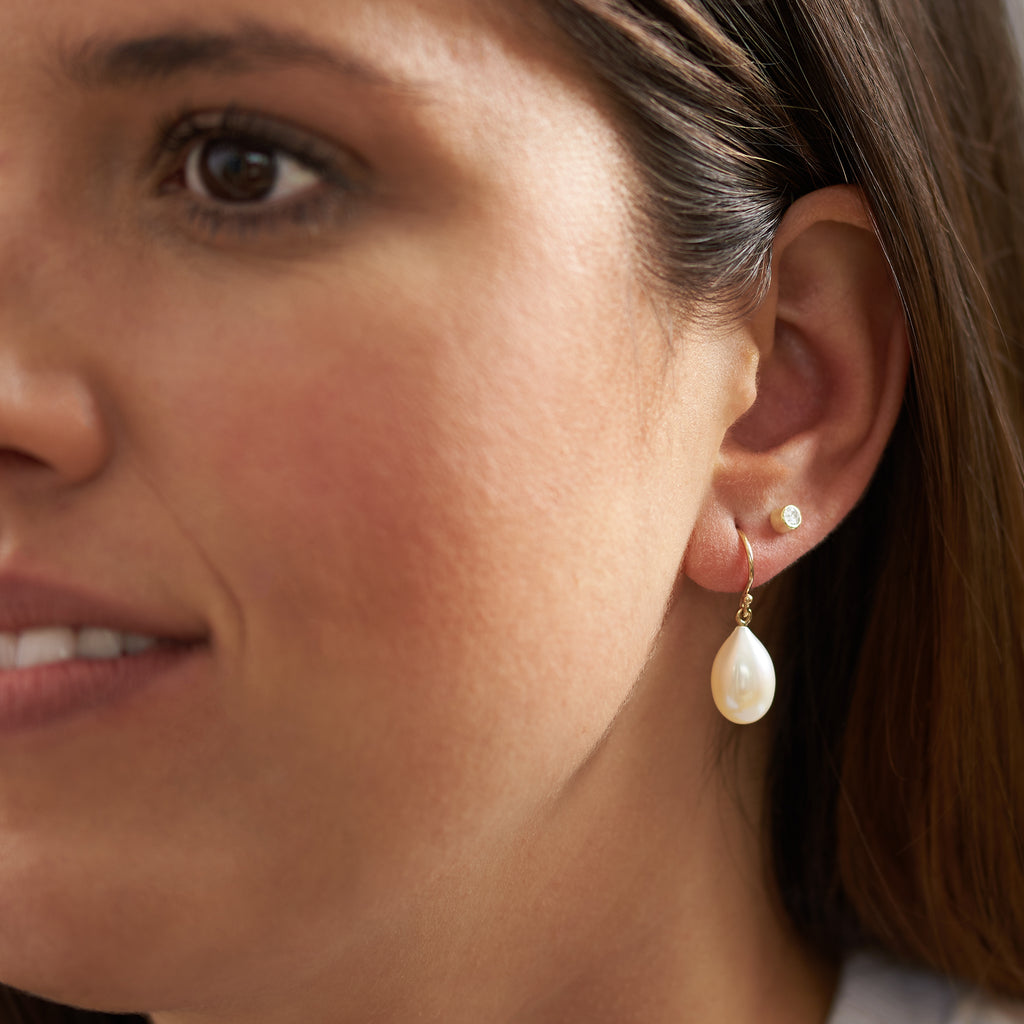 OVAL PEARL DROP EARRINGS image 1