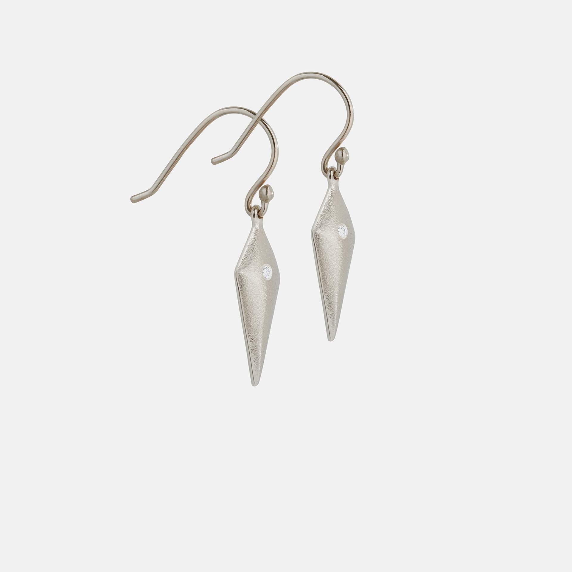 WHITE GOLD AEGIS EARRINGS DIAMOND image 0