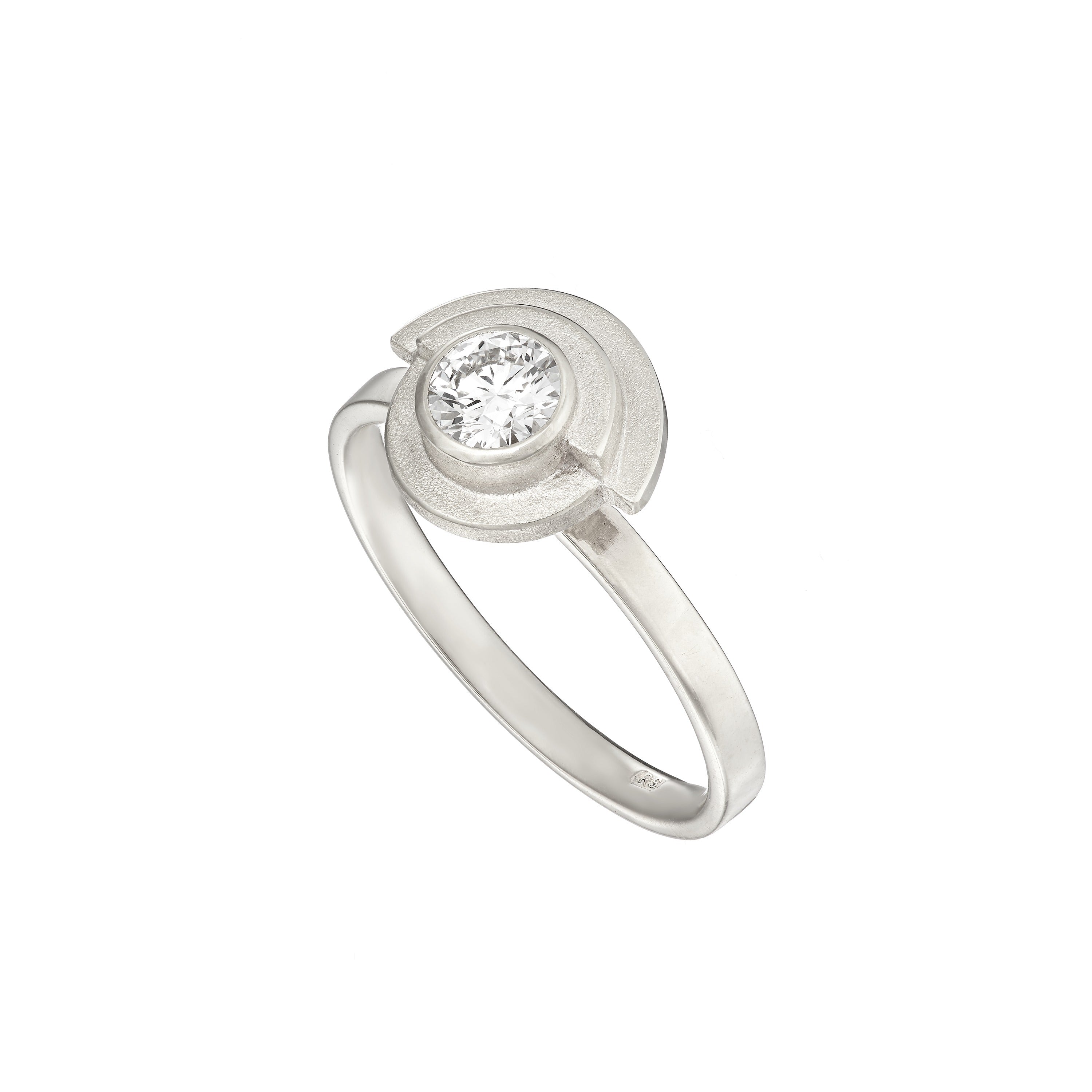 WHITE GOLD DIAMOND DECO RING image 1