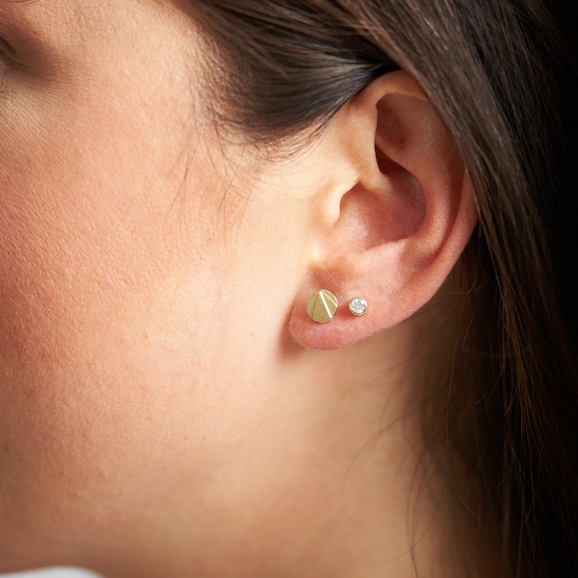EOS STUDS image 2