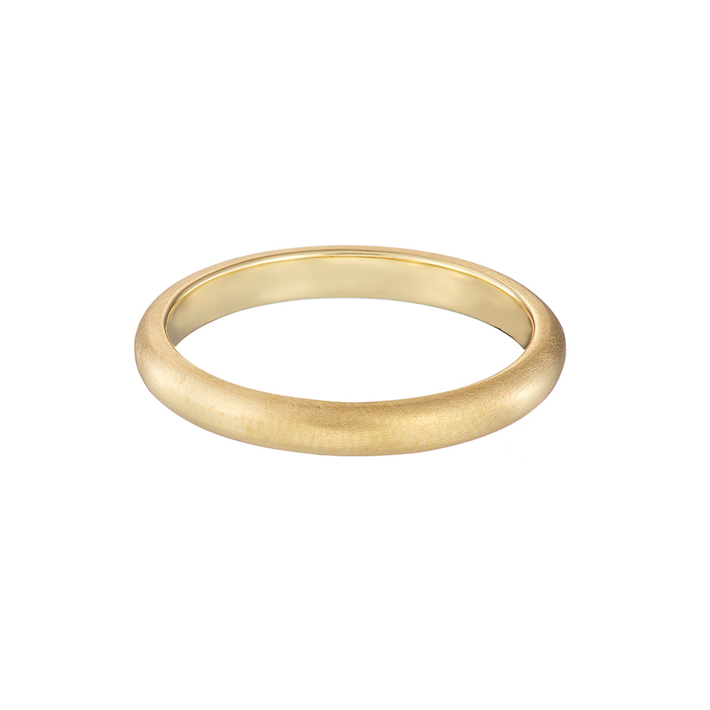 gold slim wedding ring, handmade in Dublin by Rachel Swan Goldsmith