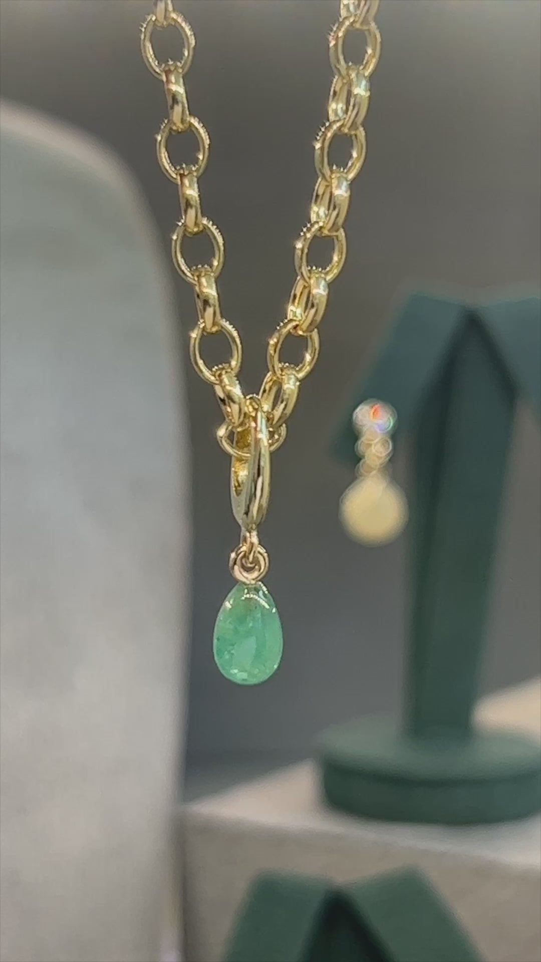 MINI EMERALD DROPLET CHARM