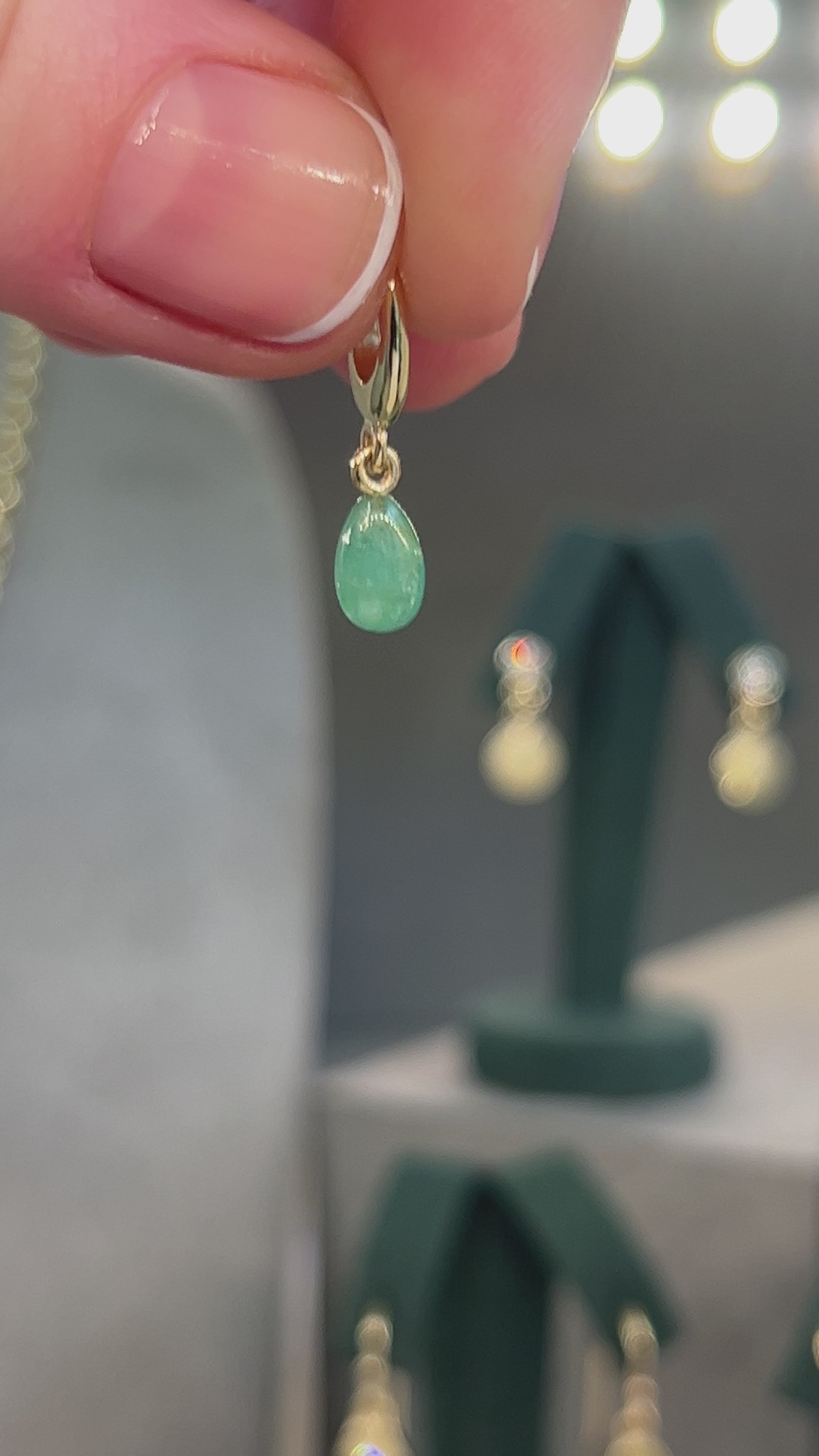MINI EMERALD DROPLET CHARM