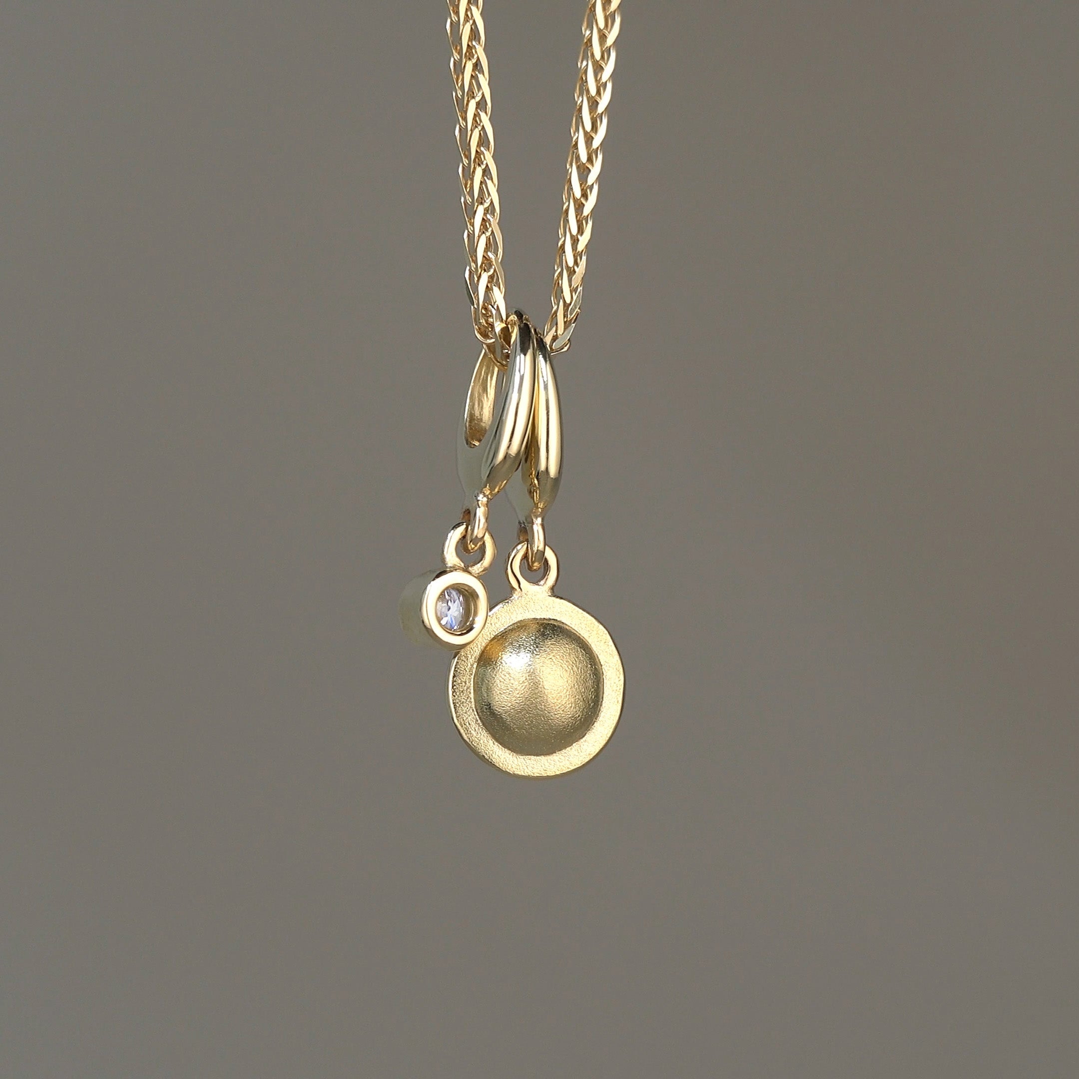 gold and ruby charm, Dublin